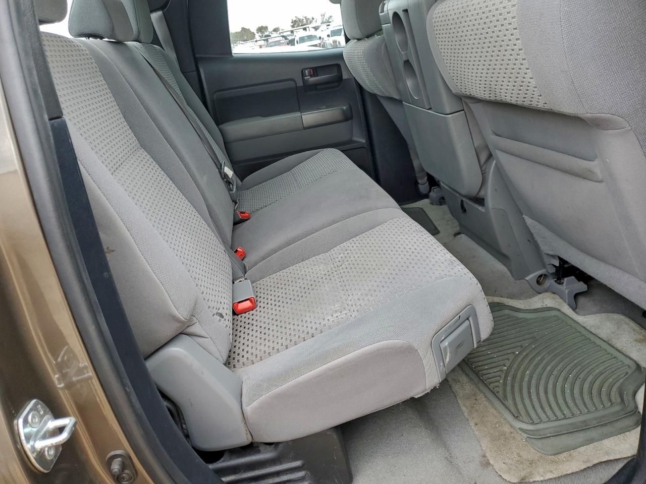 TOYOTA TUNDRA DOUBLE CAB SR5