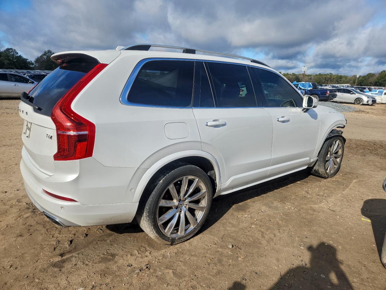 VOLVO XC90 T6