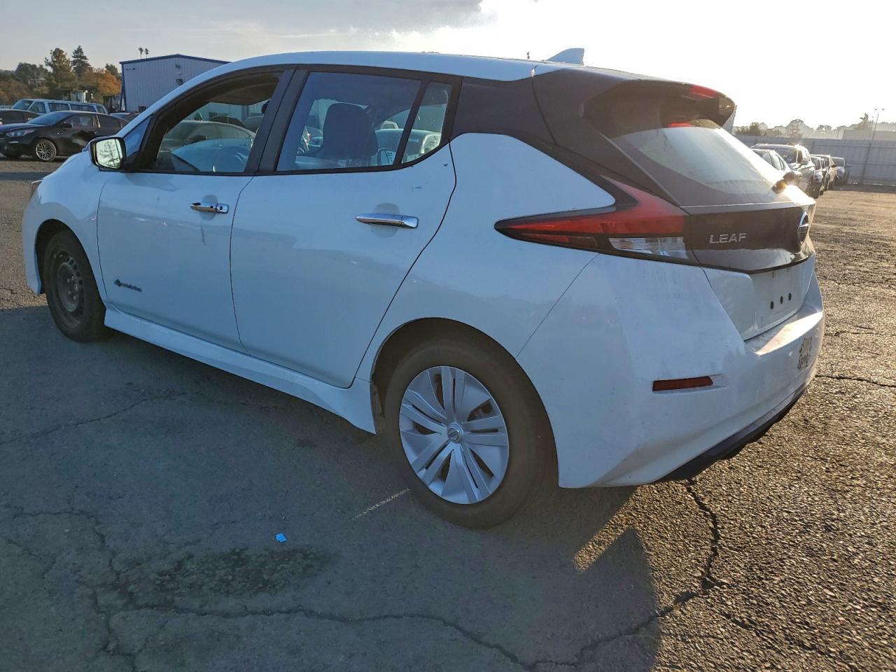 NISSAN LEAF S