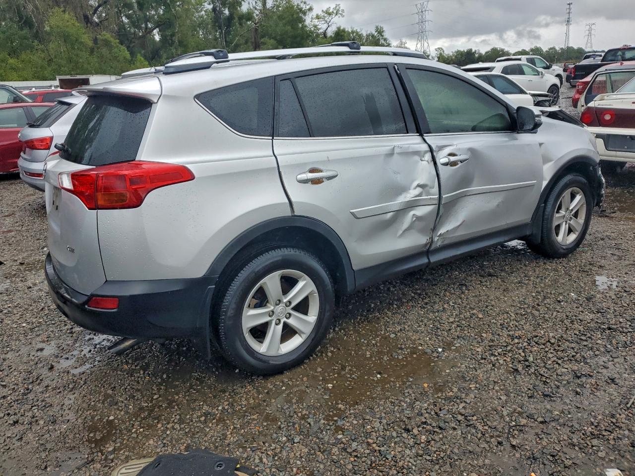 TOYOTA RAV4 XLE