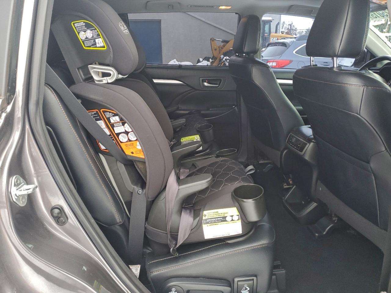 TOYOTA HIGHLANDER SE