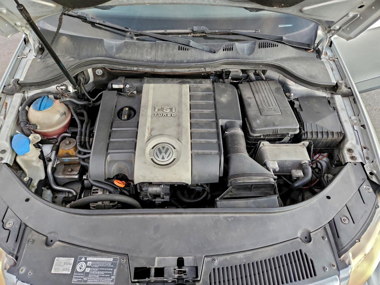 Lot #3318972946 2008 VOLKSWAGEN PASSAT KOM