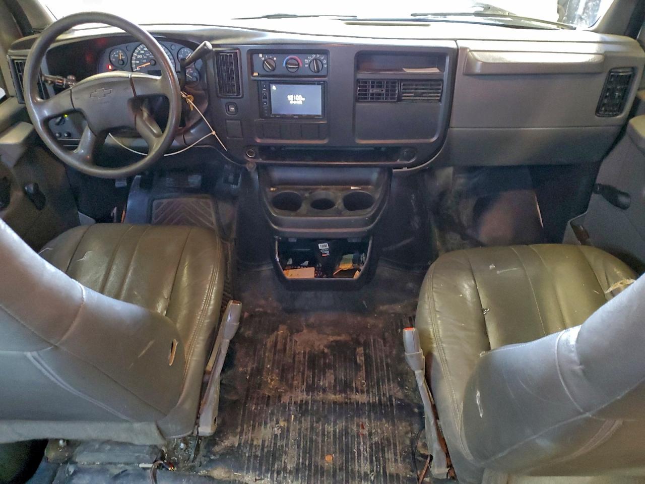 Lot #3317084013 2004 CHEVROLET EXPRESS G3