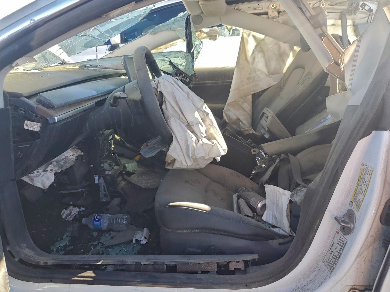 Lot #3311446371 2018 TESLA MODEL 3