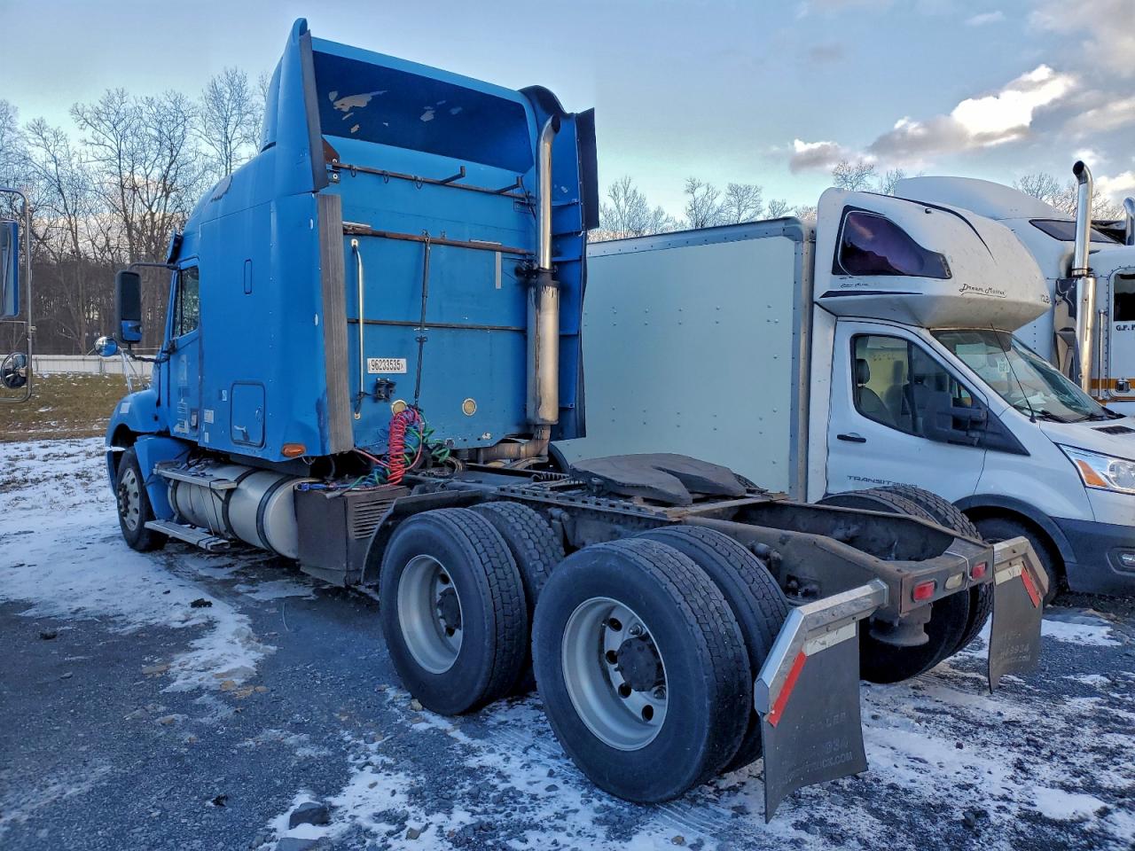 Lot #3311666217 2004 FREIGHTLINER CONVENTION