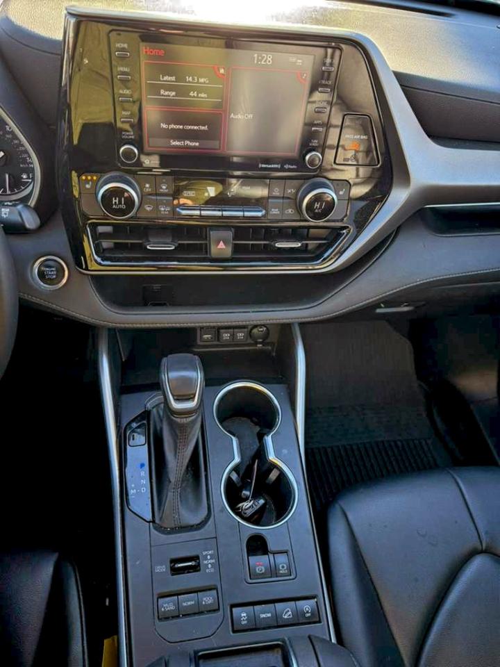 Lot #3311485238 2021 TOYOTA HIGHLANDER