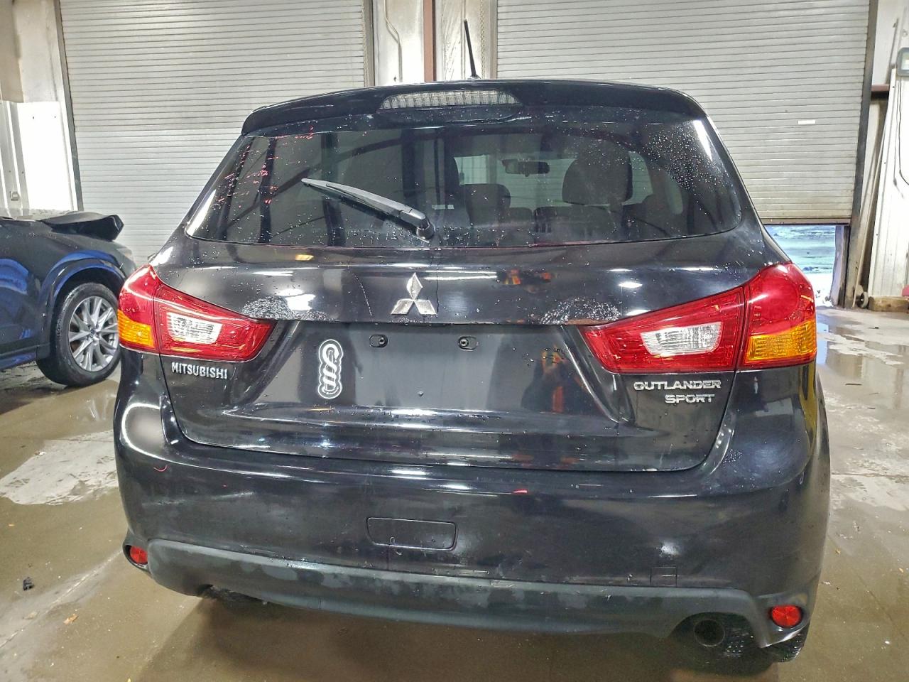 MITSUBISHI OUTLANDER ES