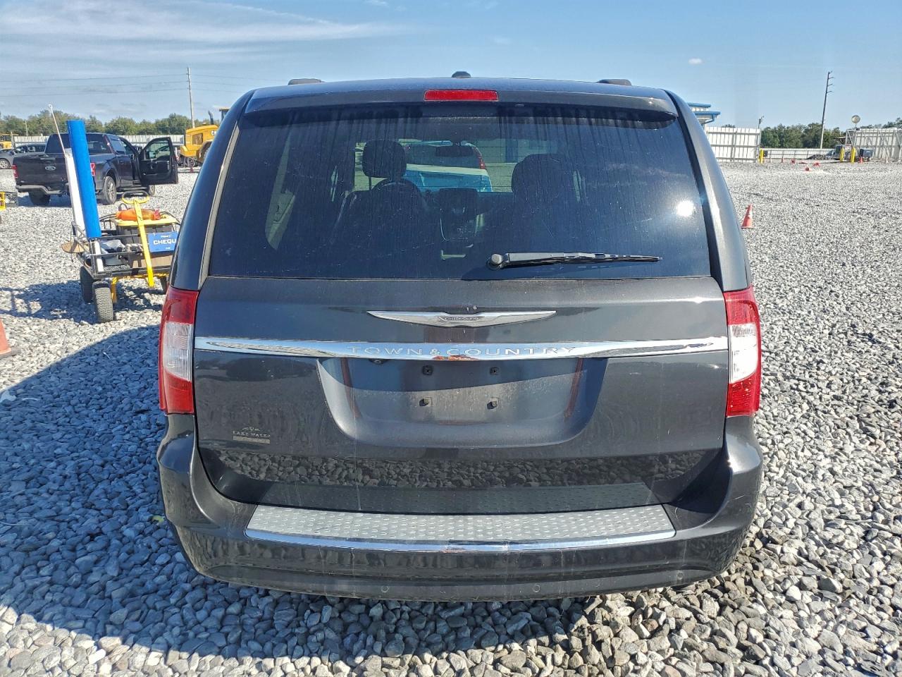 CHRYSLER TOWN & COUNTRY TOURING L