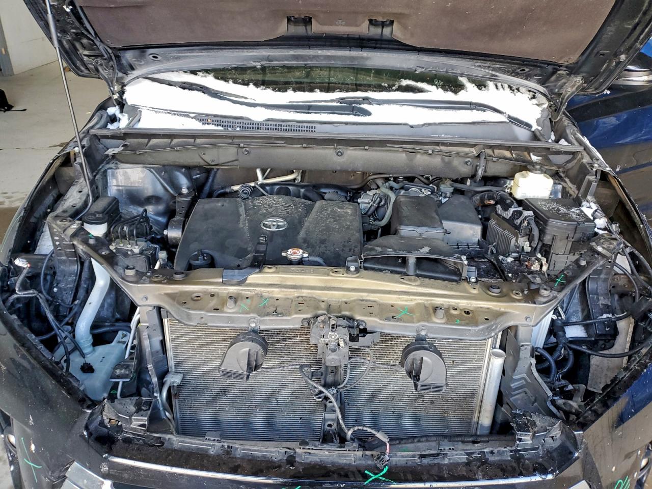 TOYOTA HIGHLANDER LIMITED