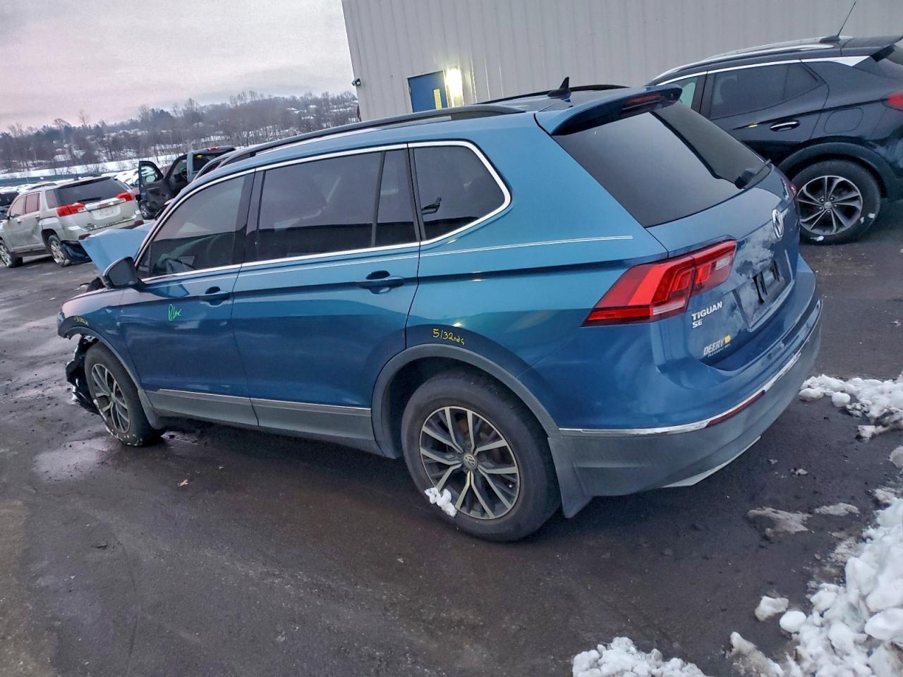 VOLKSWAGEN TIGUAN SE