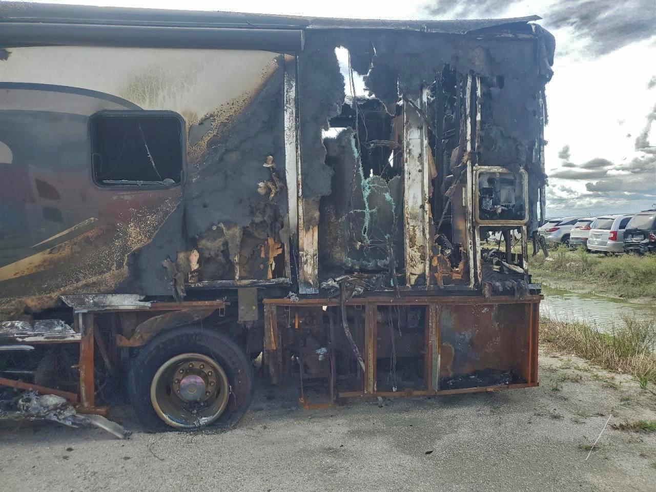 Lot #3302918095 2019 FREIGHTLINER CHASSIS XC