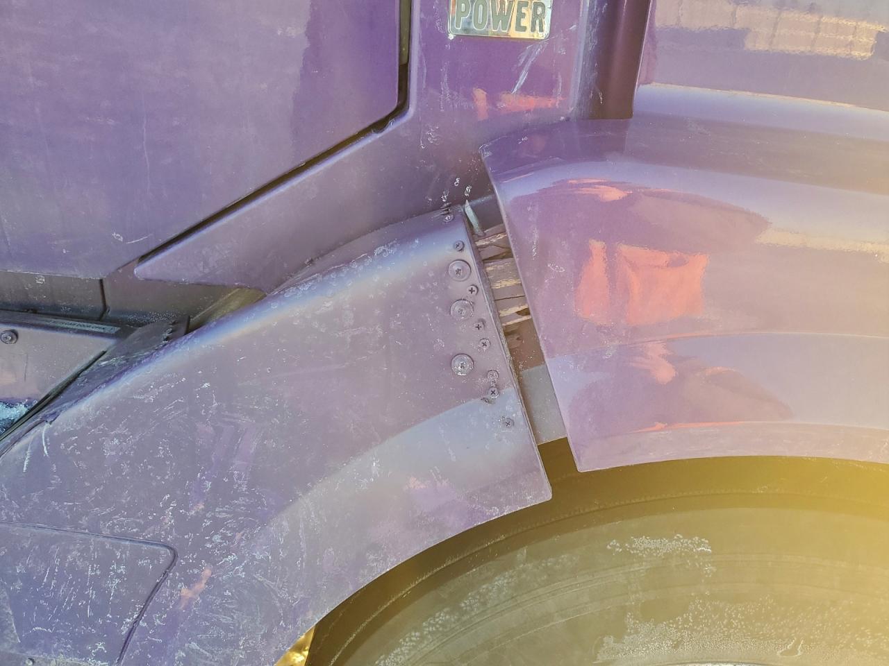 Lot #3311115893 2016 VOLVO VNL