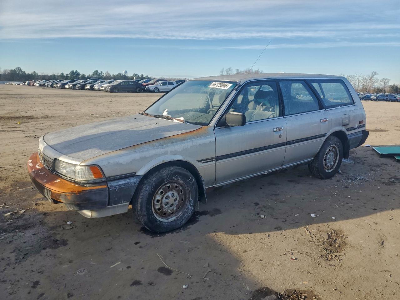 Lot #3310427989 1988 TOYOTA CAMRY DLX
