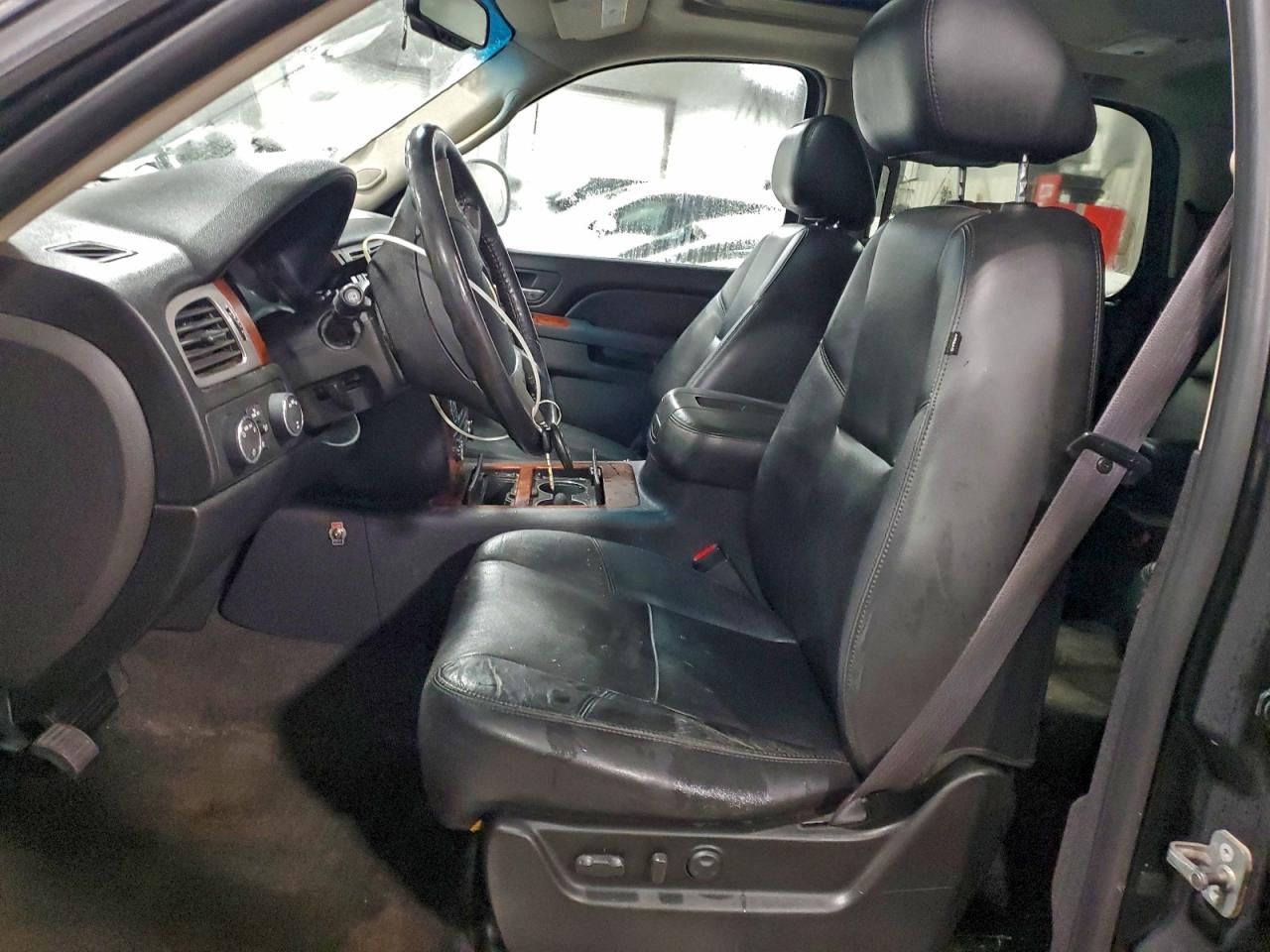 CHEVROLET TAHOE K1500 LTZ