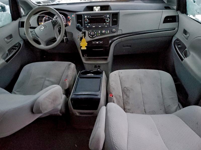 2011 TOYOTA SIENNA LE #3304523532