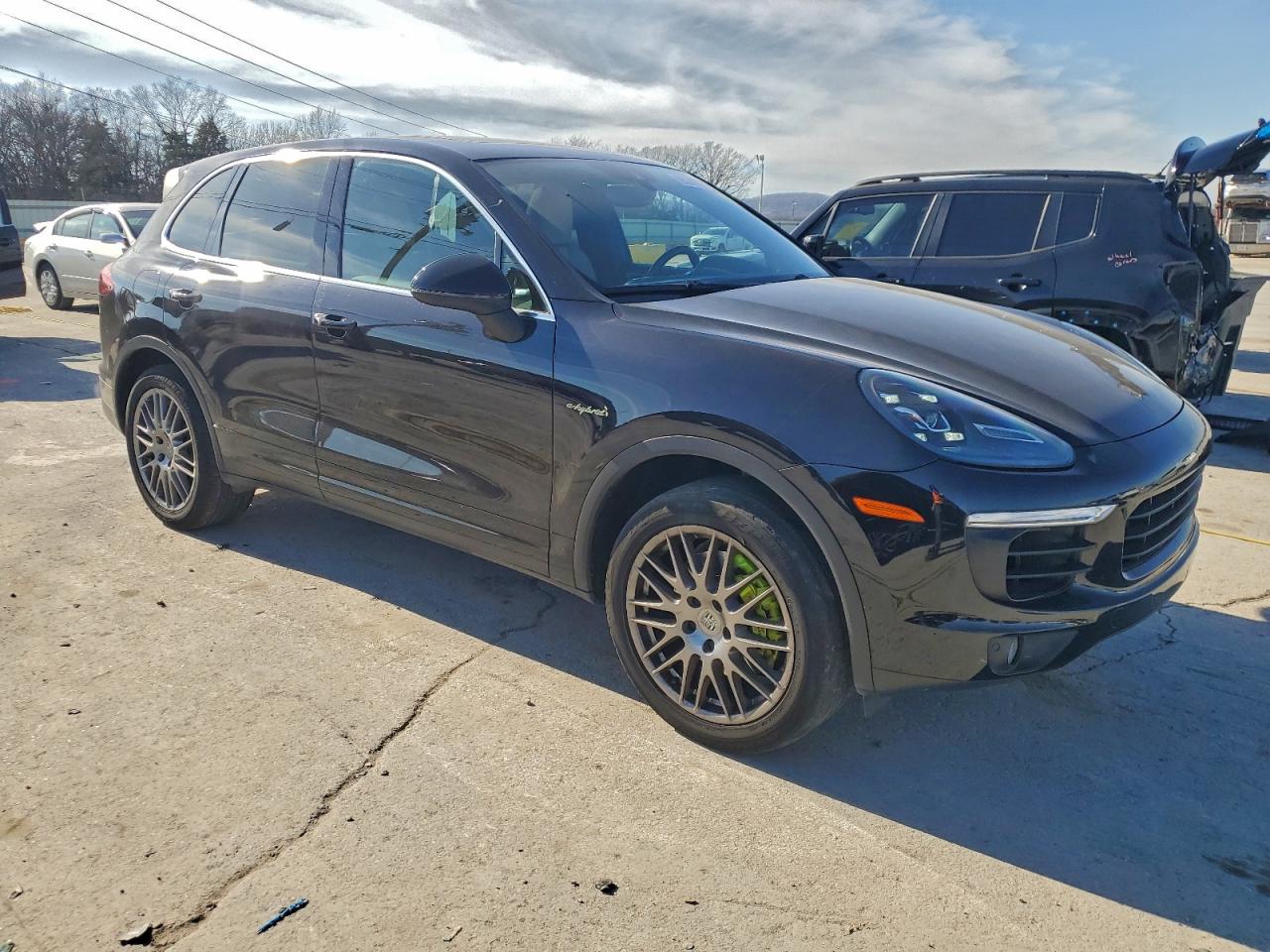 PORSCHE CAYENNE SE HYBRID