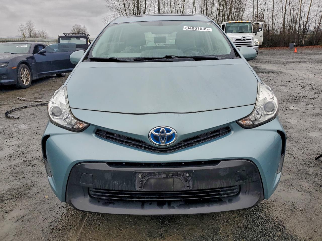 TOYOTA PRIUS V