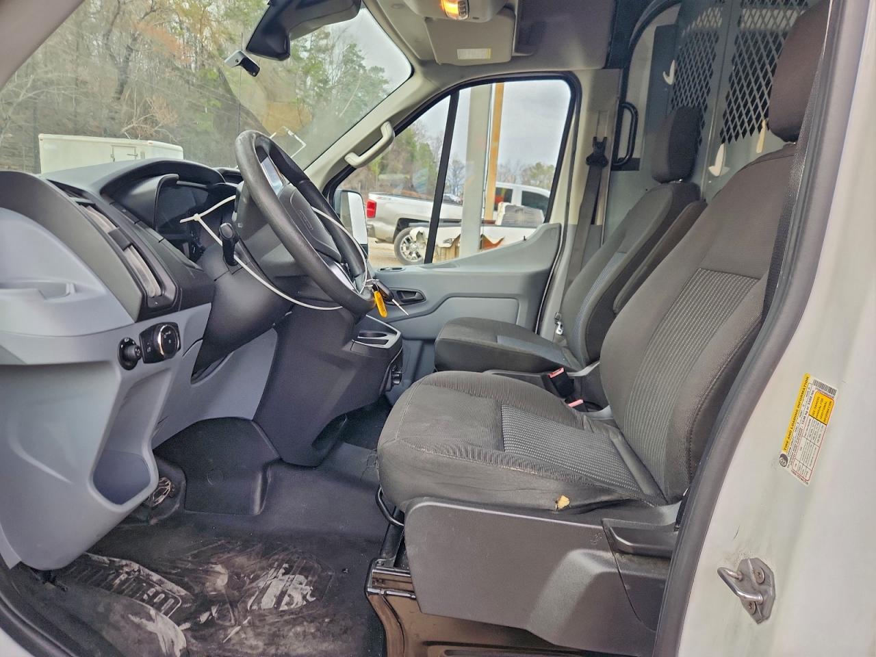 Lot #3319284705 2019 FORD TRANSIT T-