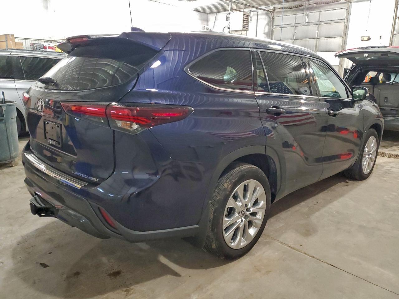 TOYOTA HIGHLANDER LE