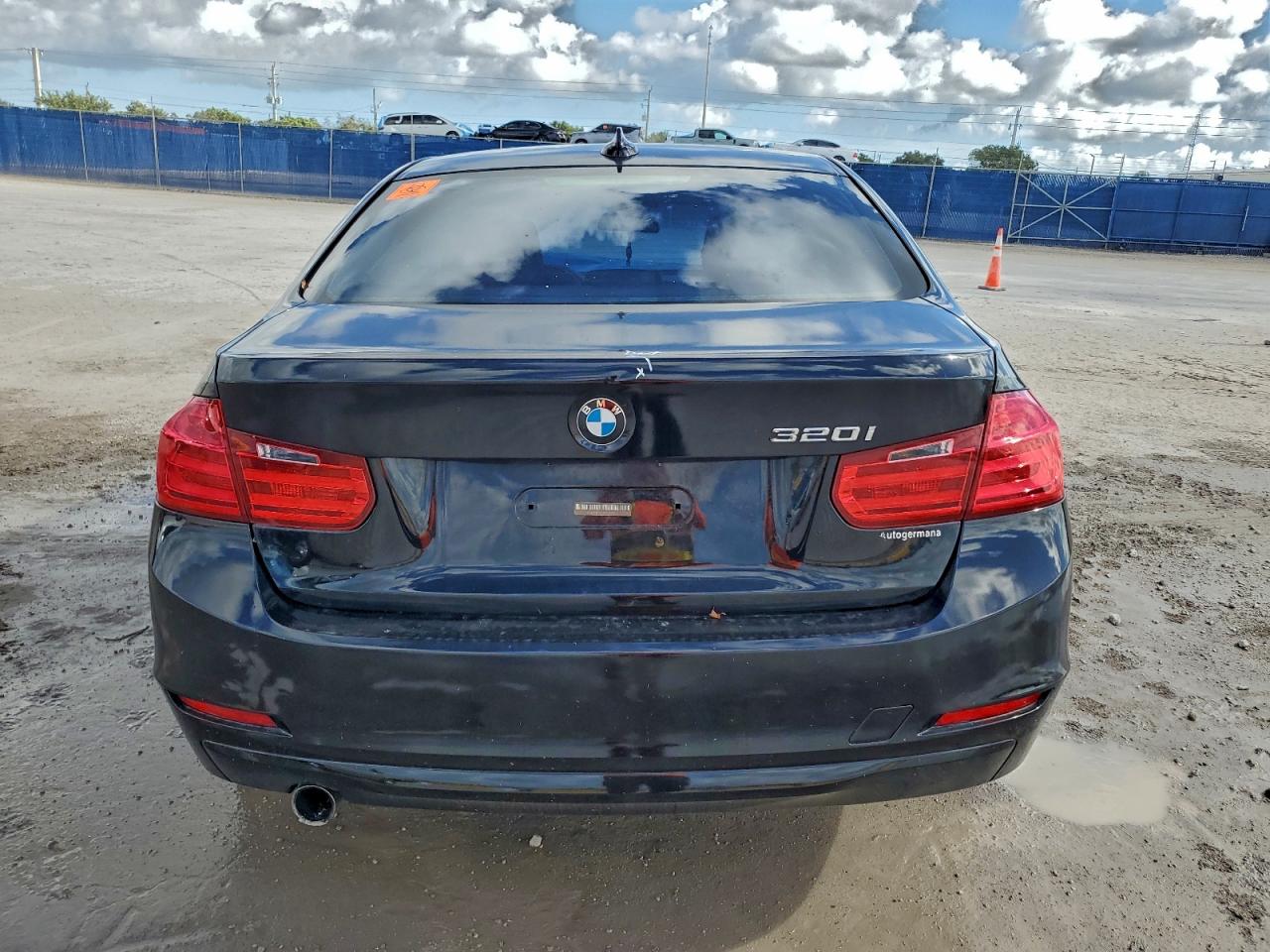 Lot #3303658954 2014 BMW 320 I
