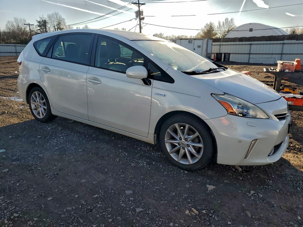 TOYOTA PRIUS V