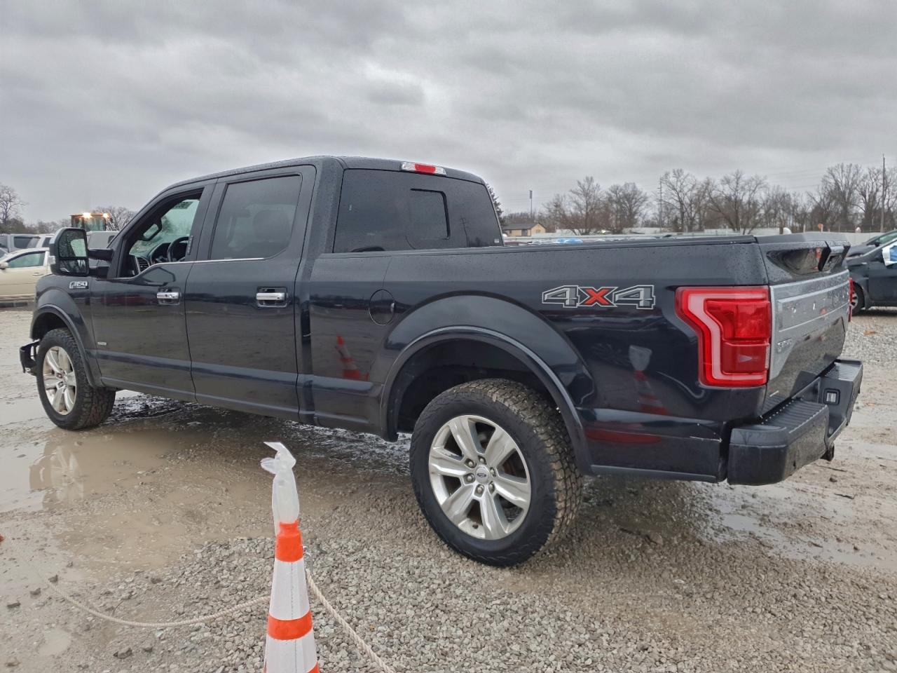Lot #3310322024 2017 FORD F150 SUPER