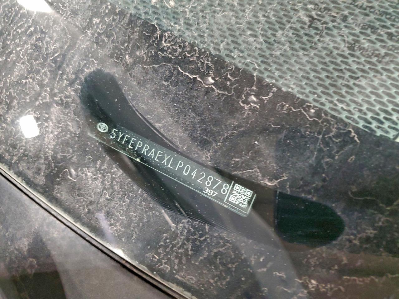 Lot #3316810417 2020 TOYOTA COROLLA LE