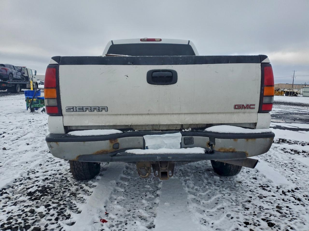 Lot #3316120223 2005 GMC SIERRA K25