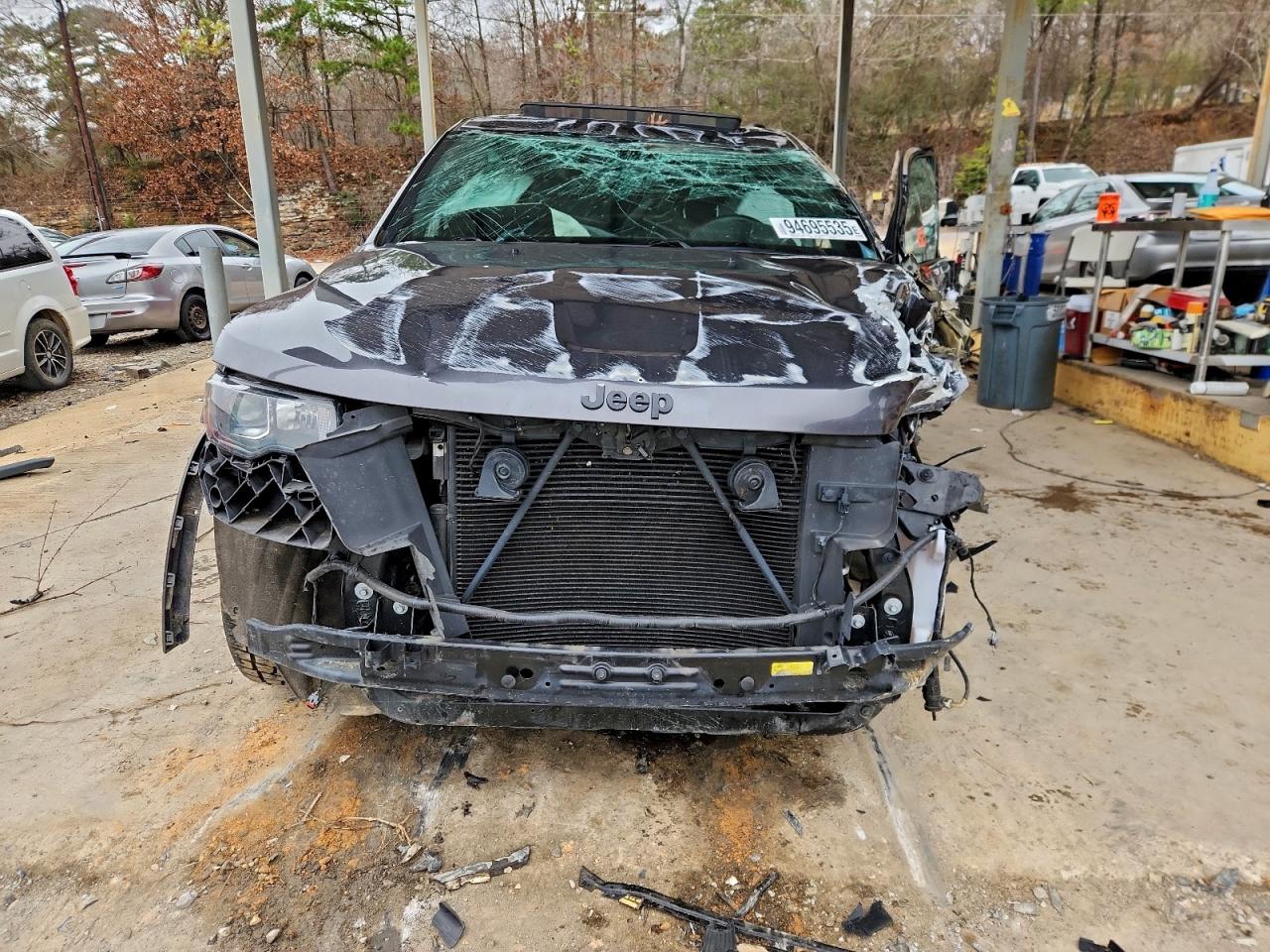 JEEP GRAND CHEROKEE LAREDO