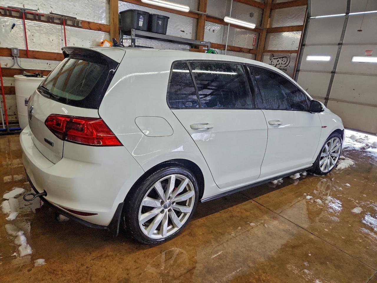 VOLKSWAGEN GOLF GTI S