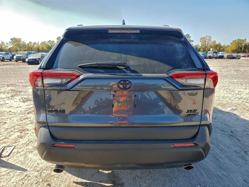 2025 TOYOTA RAV4 XLE #3311451235