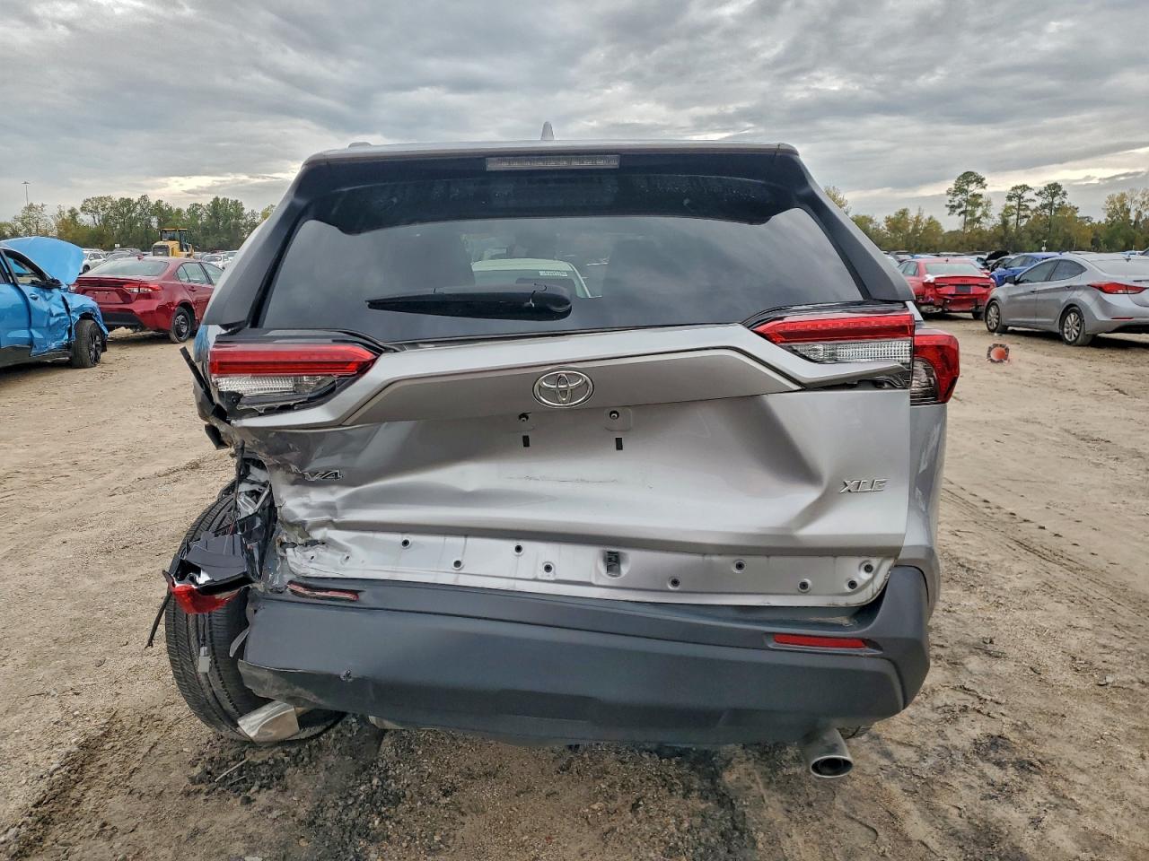 Lot #3318022378 2021 TOYOTA RAV4 XLE P