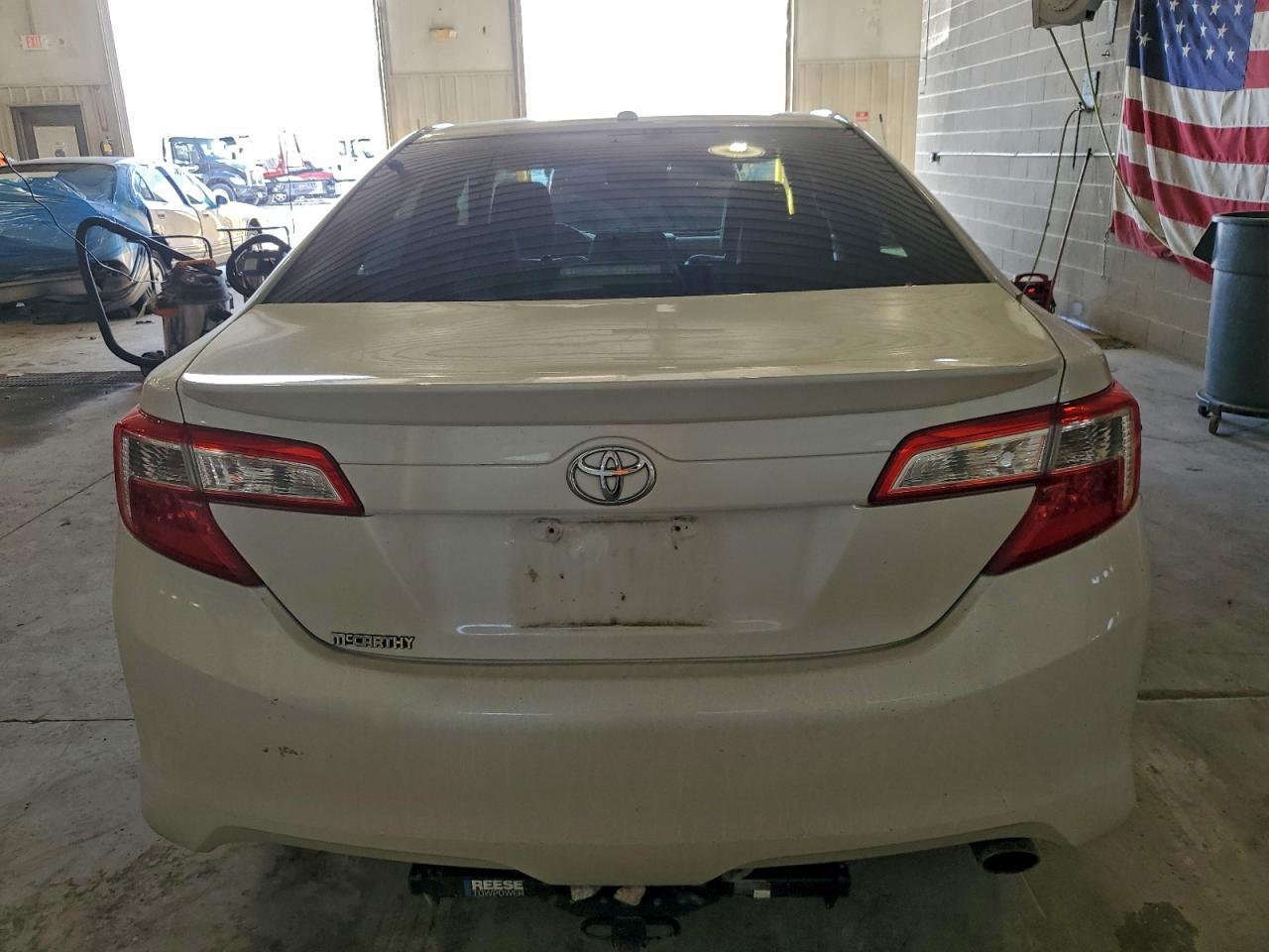 TOYOTA CAMRY BASE