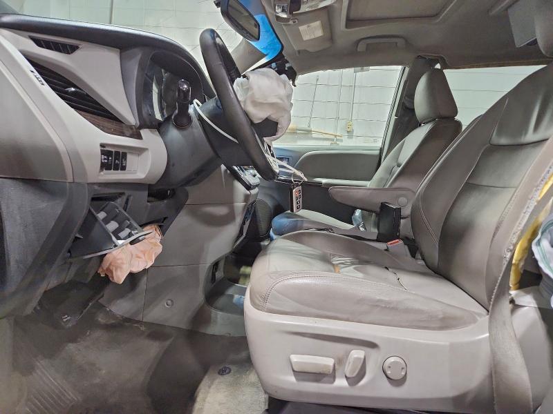 2015 TOYOTA SIENNA XLE #3305472067