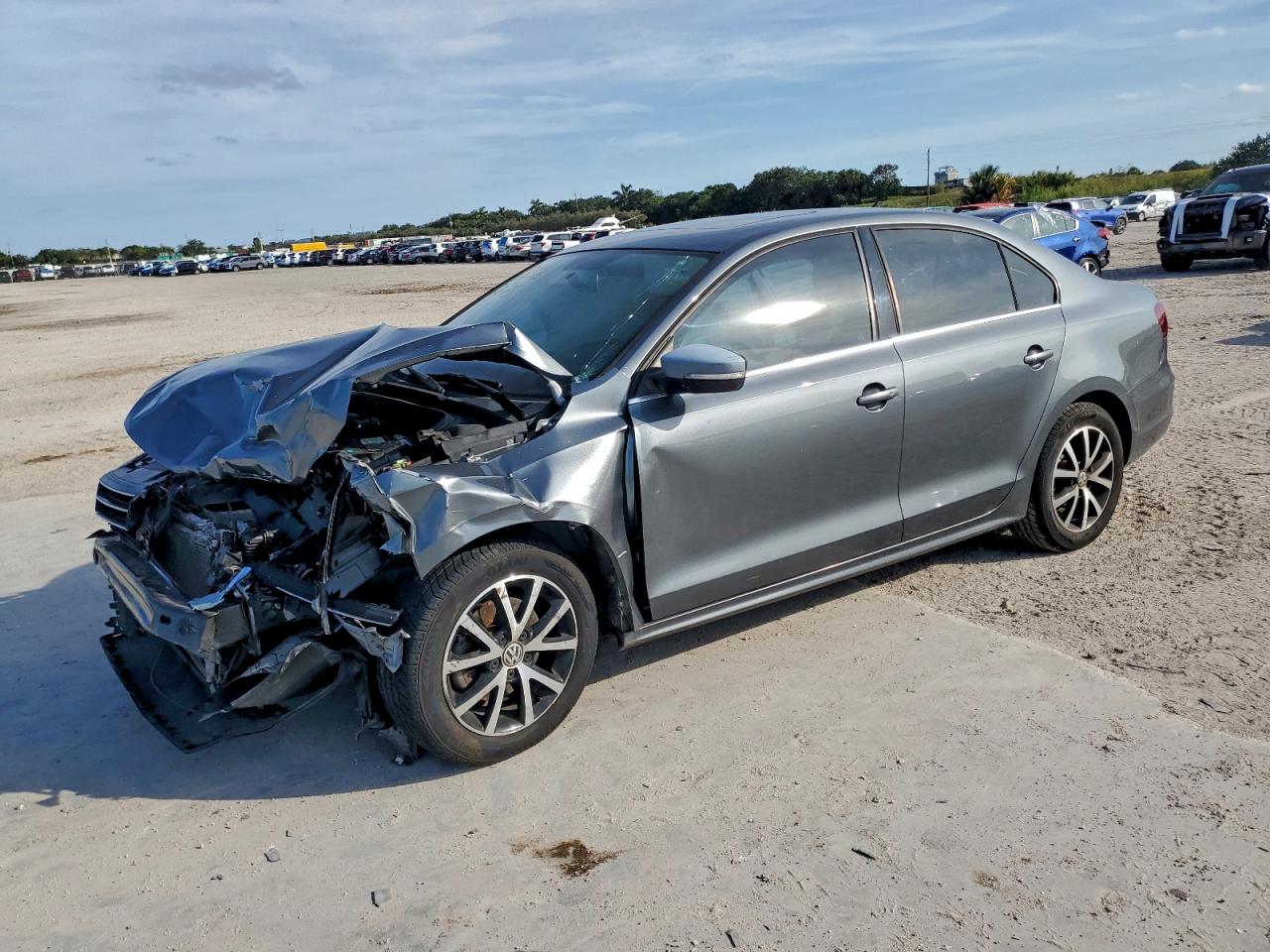 Lot #3311662231 2017 VOLKSWAGEN JETTA SE