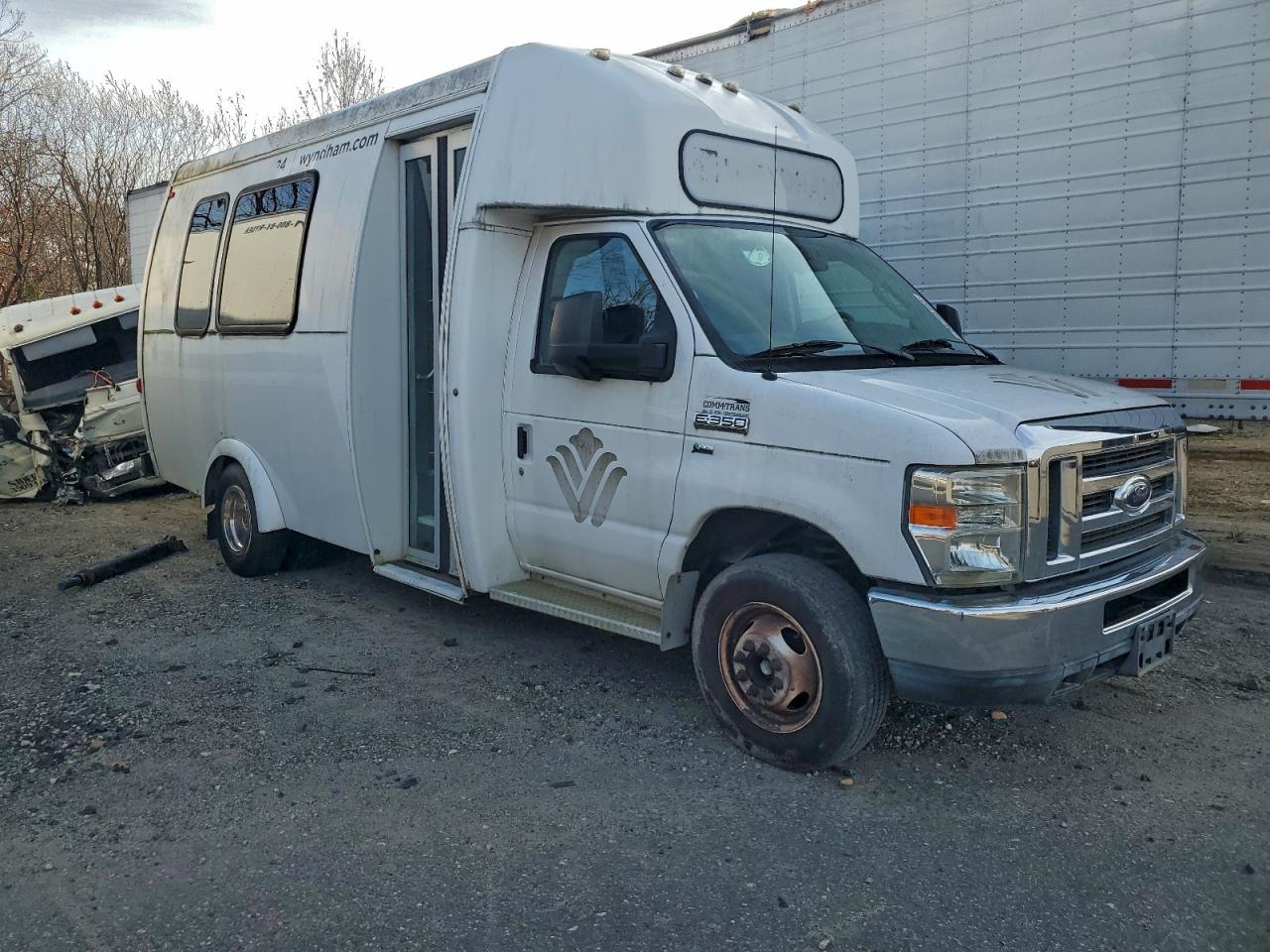 FORD ECONOLINE E350 SUPER DUTY CUTAWAY VAN
