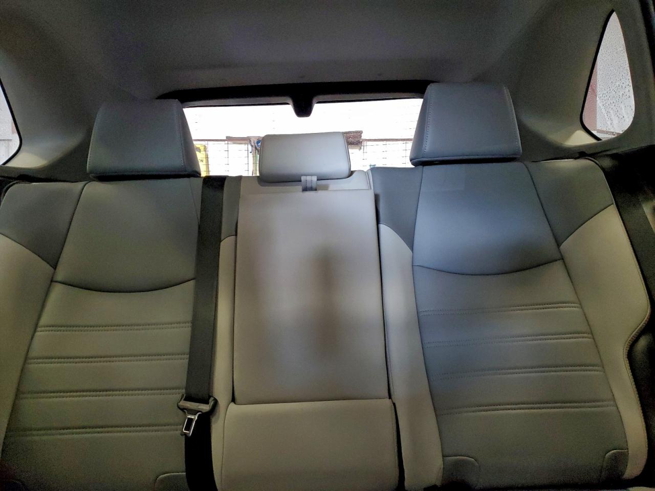 TOYOTA RAV4 XLE PREMIUM