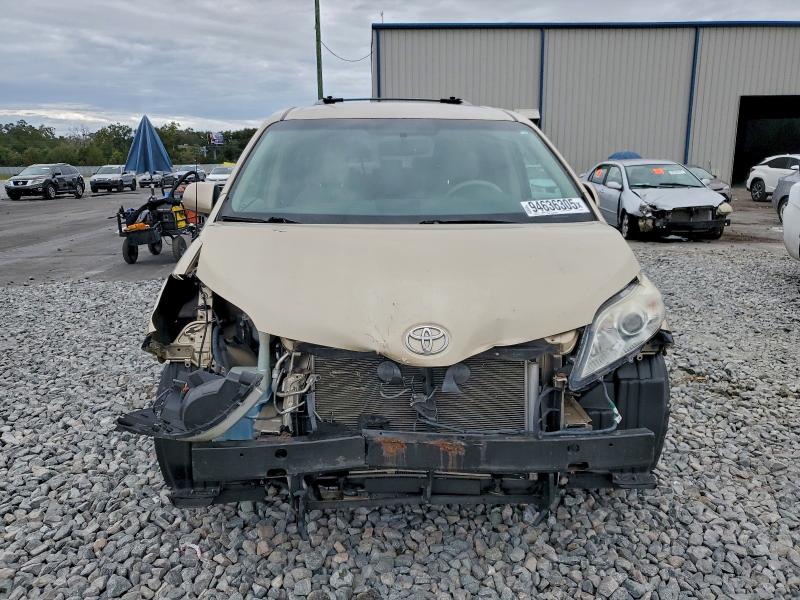 2013 TOYOTA SIENNA LE #3301829380
