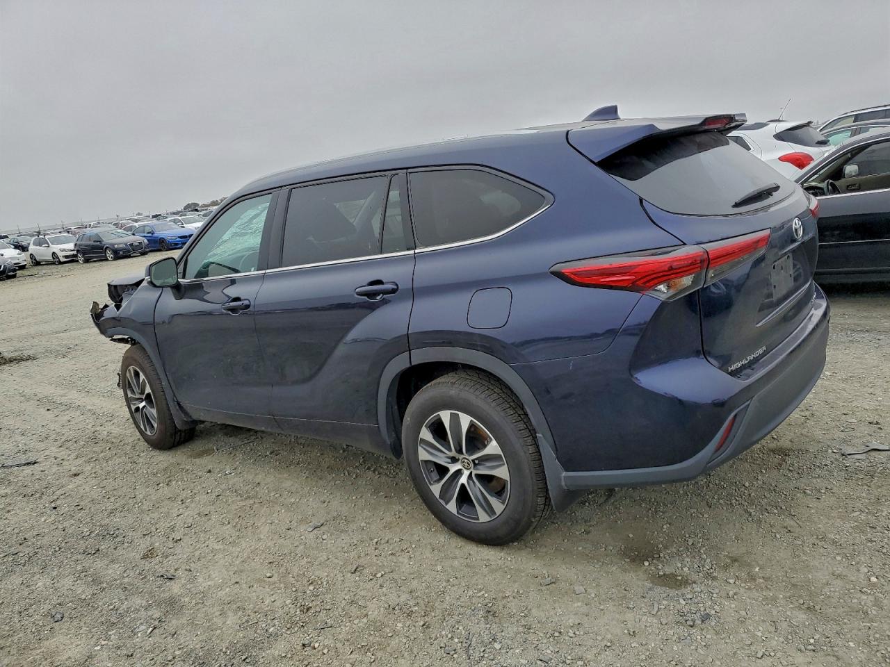 TOYOTA HIGHLANDER XLE