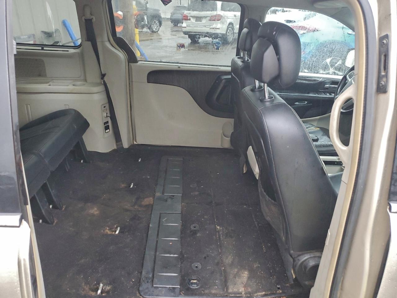 CHRYSLER TOWN & COUNTRY TOURING