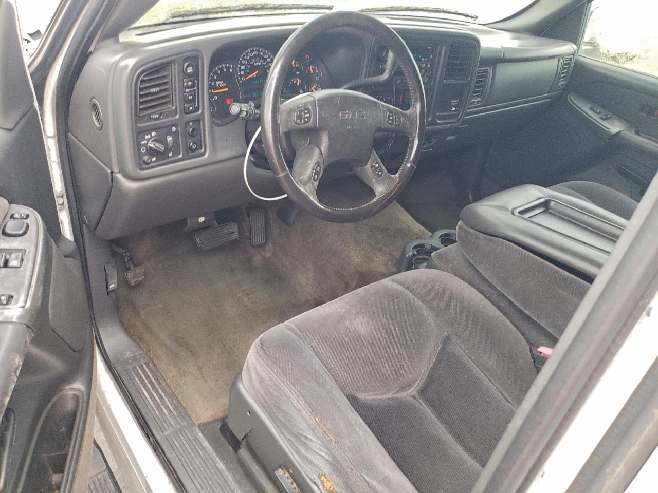 Lot #3305244016 2003 GMC NEW SIERRA