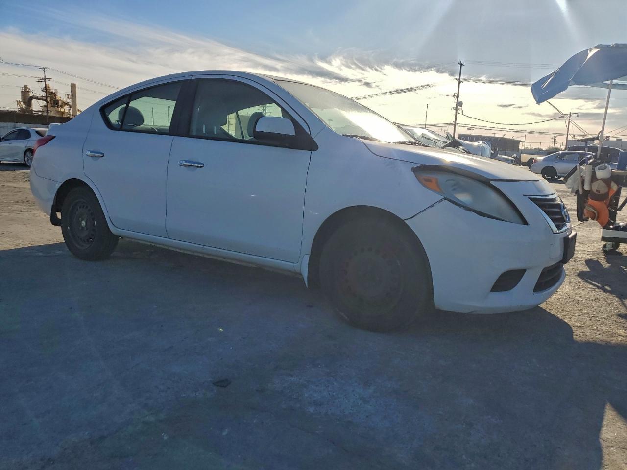 Lot #3315989129 2014 NISSAN VERSA S