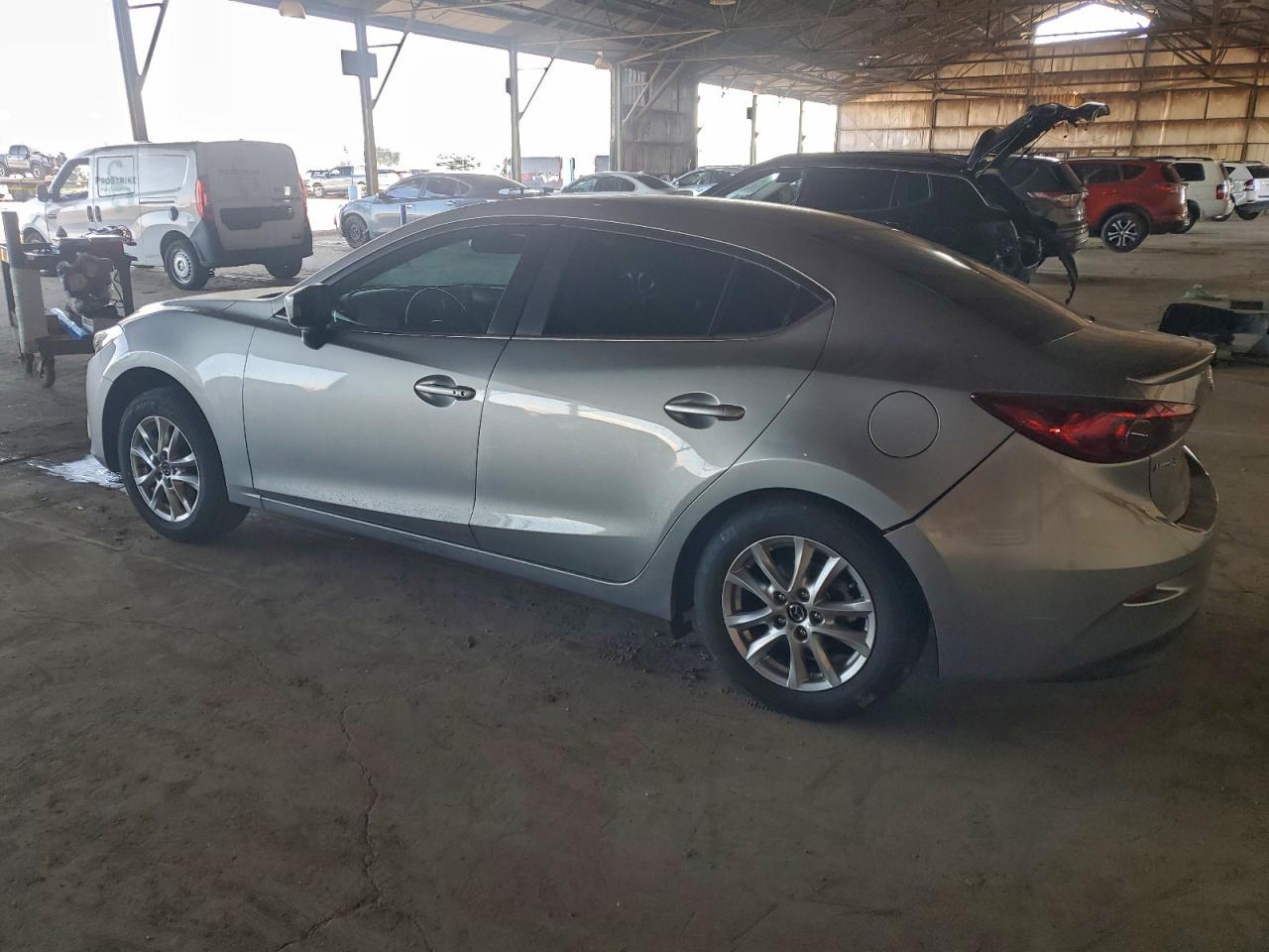 MAZDA 3 TOURING