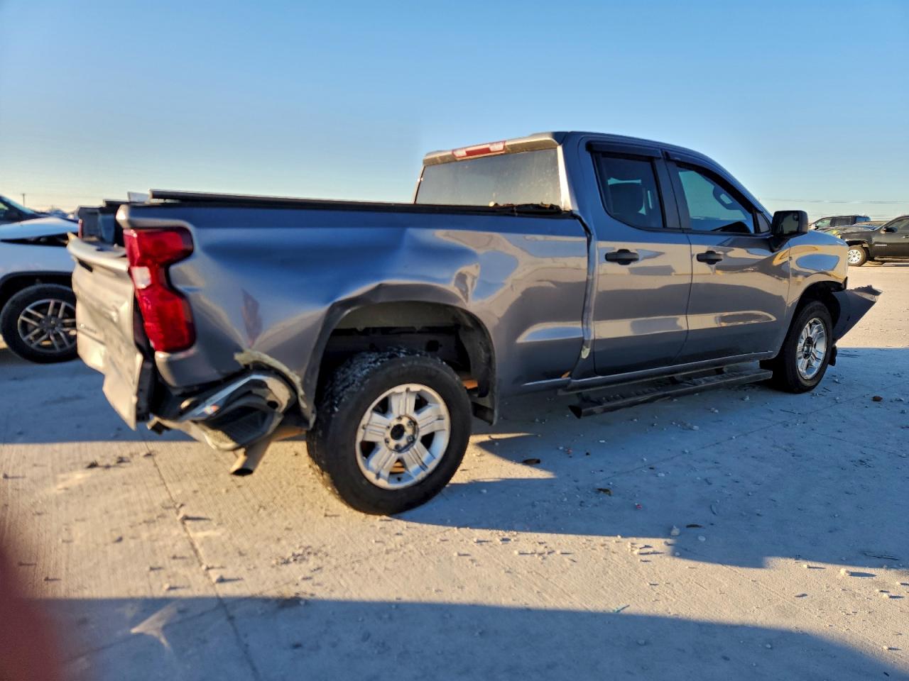 CHEVROLET SILVERADO C1500 CUSTOM
