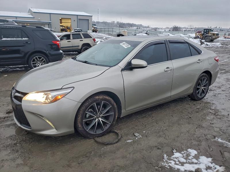 2015 TOYOTA CAMRY LE #3316837673