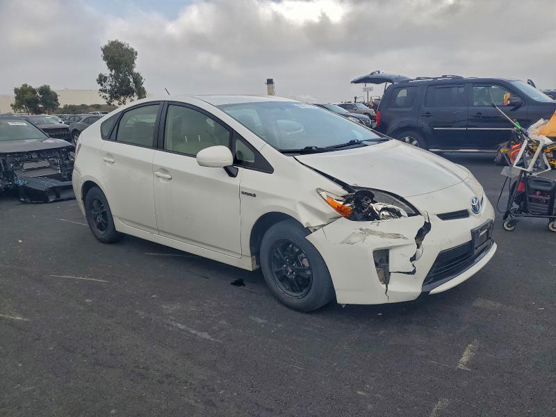 2015 TOYOTA PRIUS #3309389977