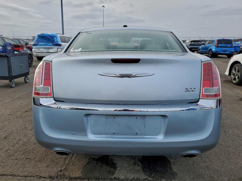 2013 CHRYSLER 300 #3303665948