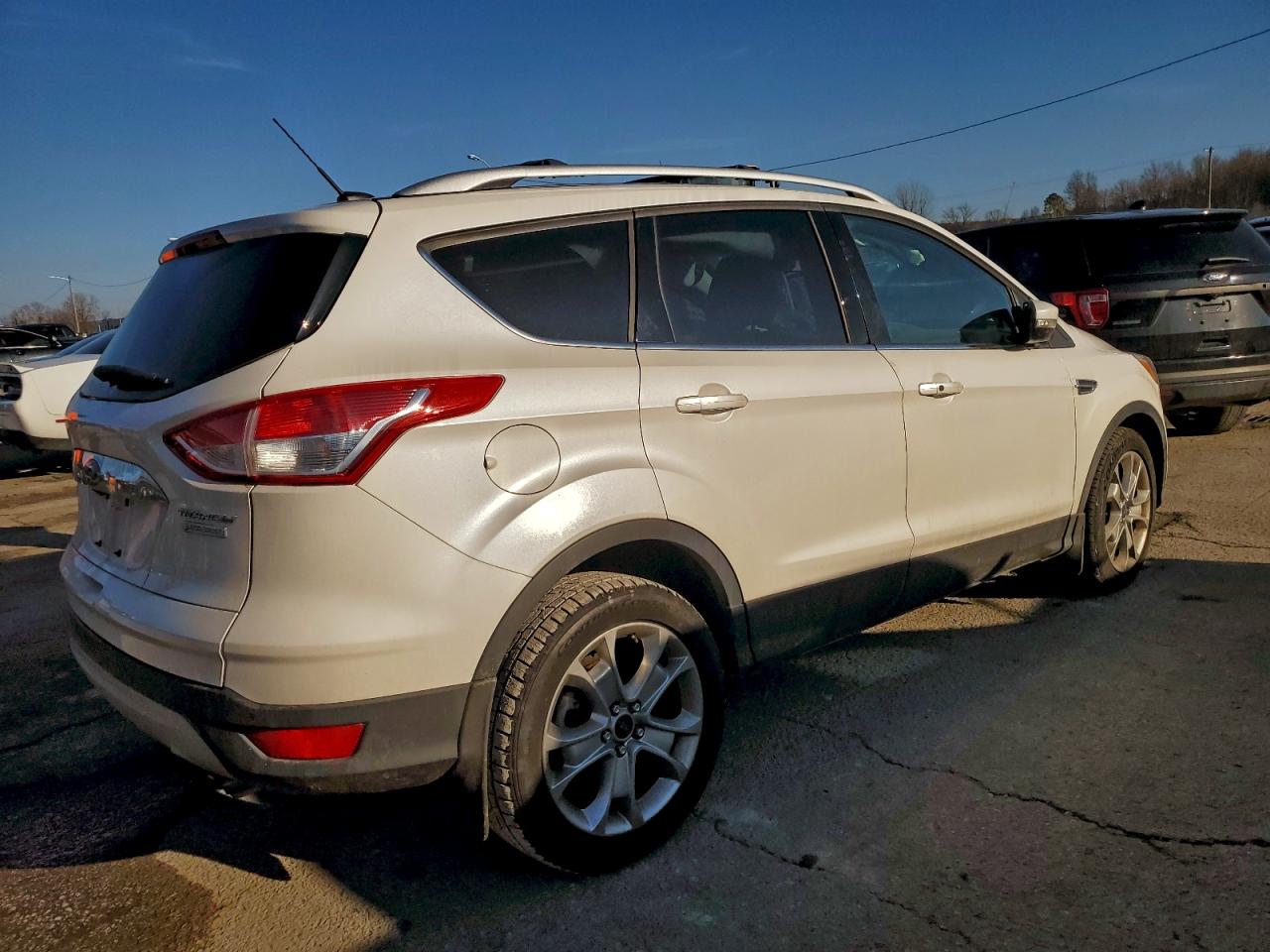 FORD ESCAPE TITANIUM