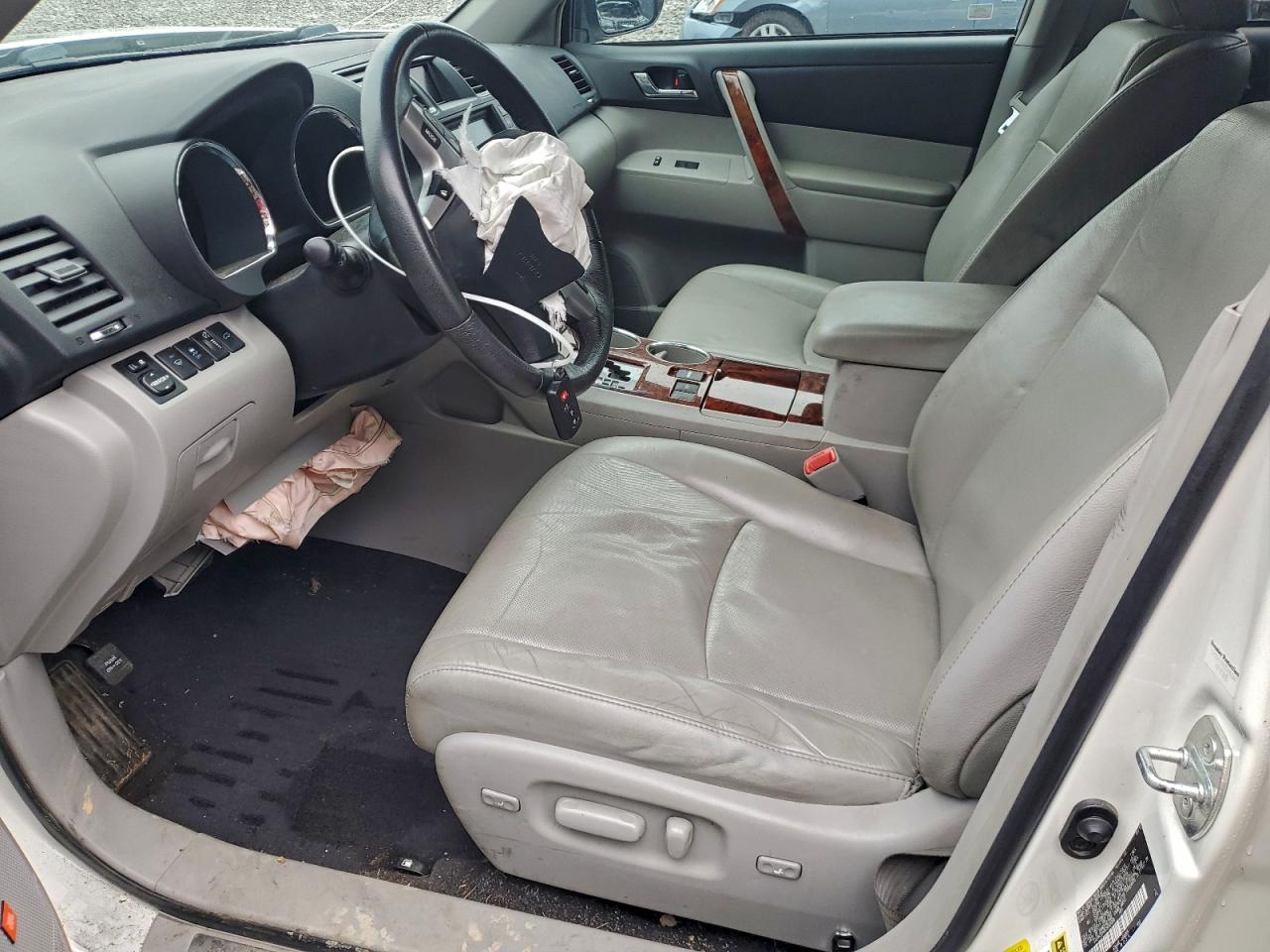 TOYOTA HIGHLANDER LIMITED