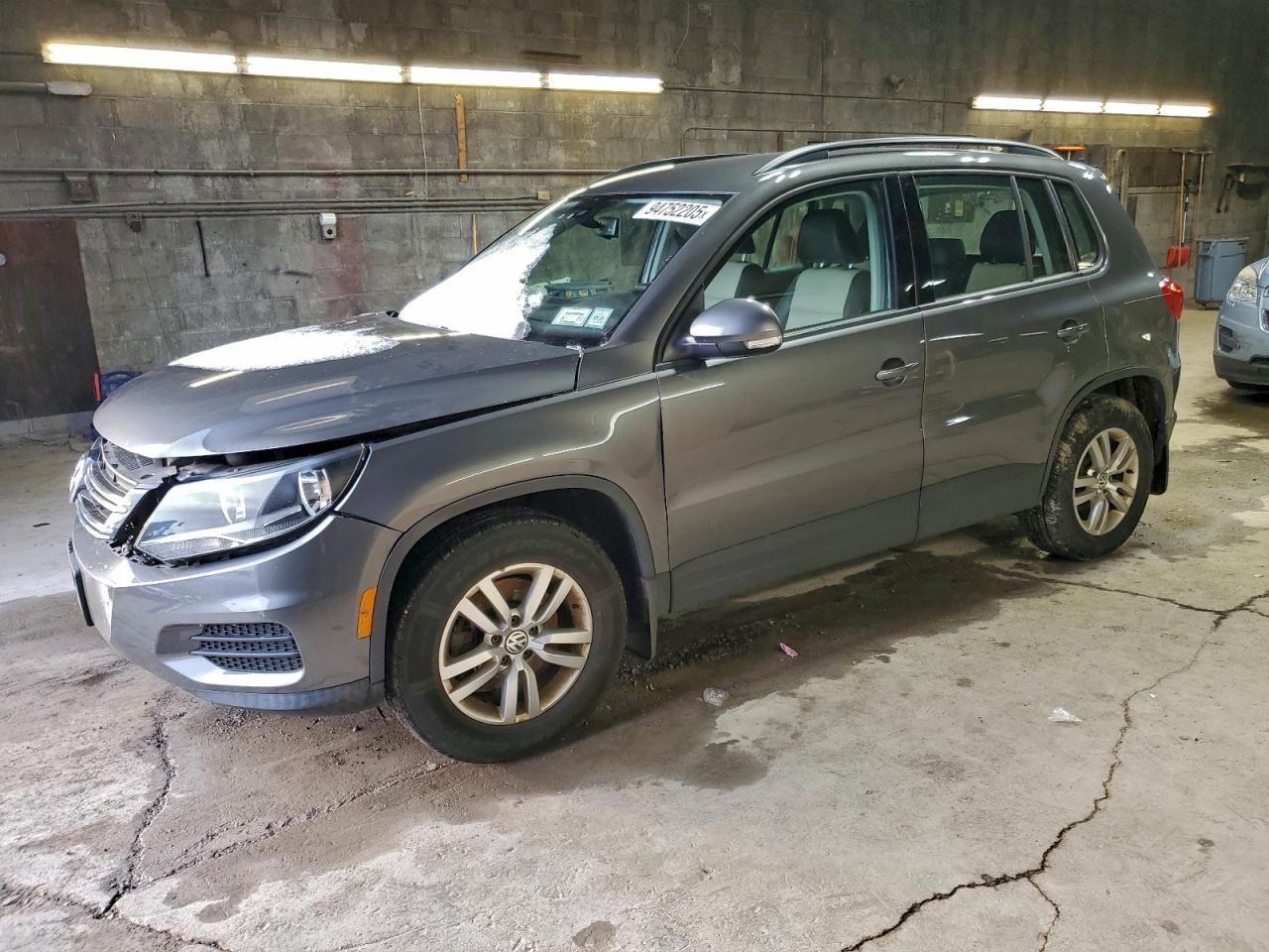 VOLKSWAGEN TIGUAN S